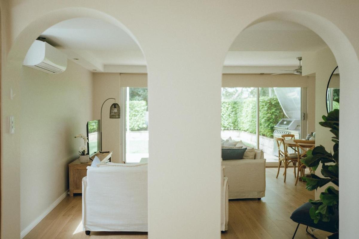 Apartment Leafy Oasis Steps To Ferry & Harbour Sydney