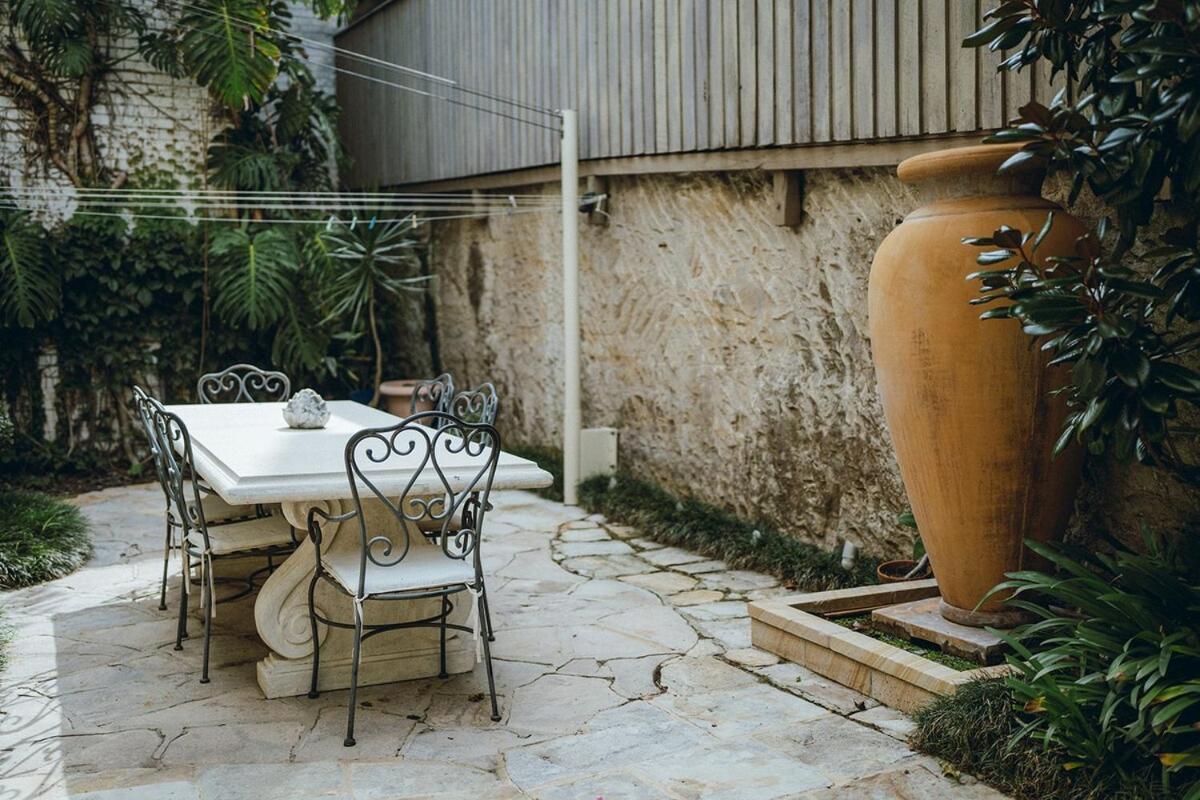 Leafy Oasis Steps To Ferry & Harbour Apartment Sydney